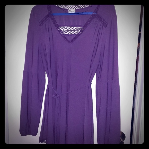 Maternity  clothing - Picture 1 of 2